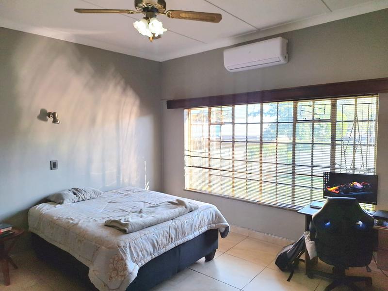 4 Bedroom Property for Sale in Flamwood North West